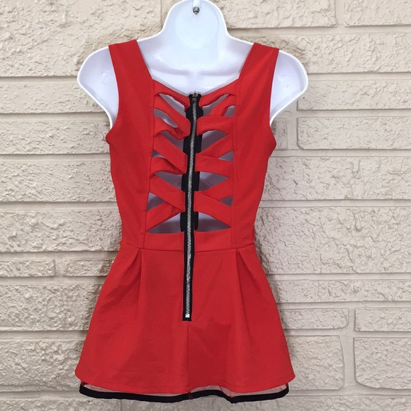 🌹Charlotte Russ Lattice Back Peplum Top - Picture 2 of 8